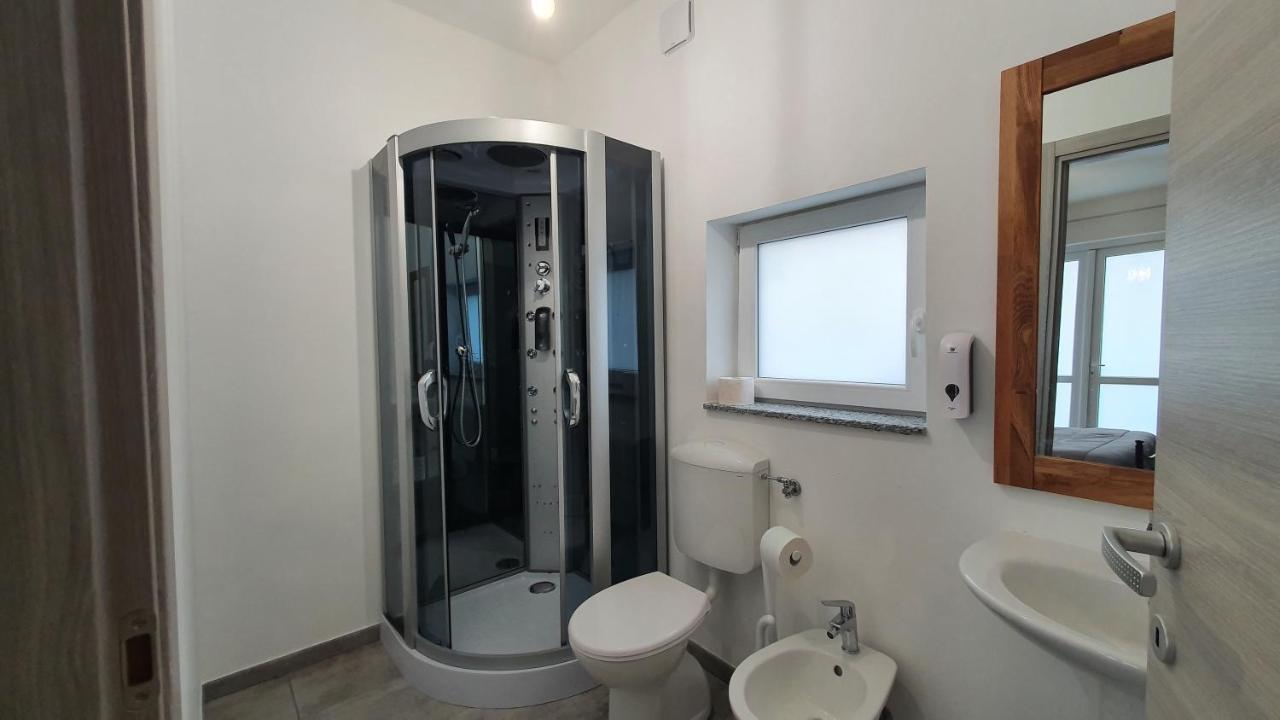 Fly Bed - Milano Malpensa Airport Hotell Cardano Al Campo Eksteriør bilde