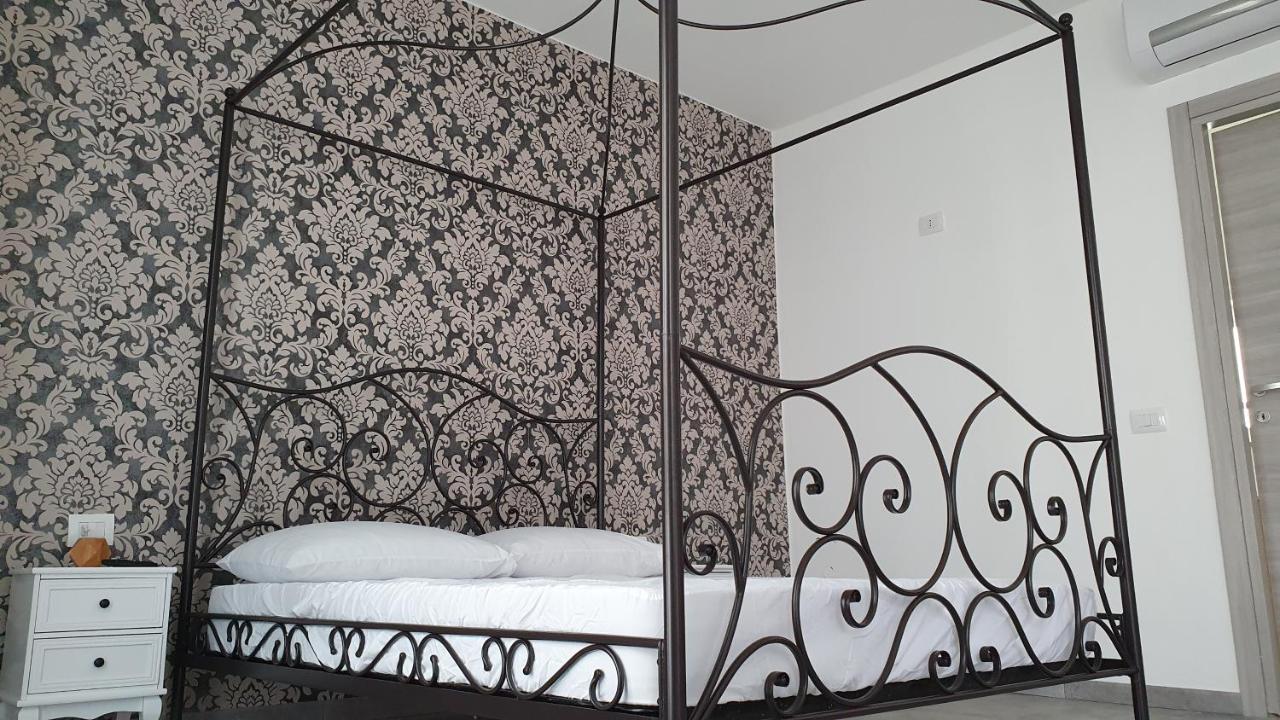 Fly Bed - Milano Malpensa Airport Hotell Cardano Al Campo Eksteriør bilde